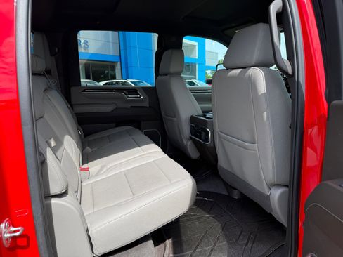 Used 2024 Chevrolet Silverado 3500 LTZ w/ LTZ Plus Package AWD/4WD image 10