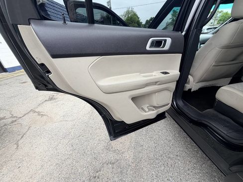 Used 2012 Ford Explorer XLT w/ Class III Trailer Tow Pkg FWD image 41