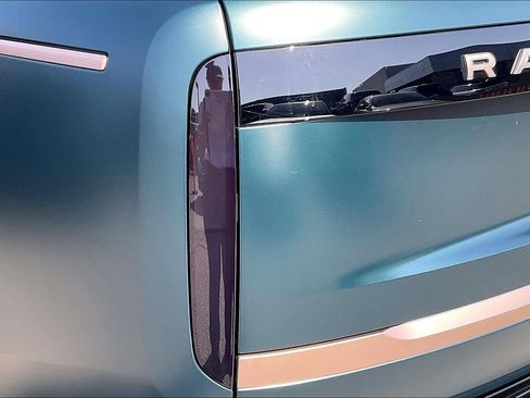 New 2026 Land Rover Range Rover SV AWD/4WD image 6