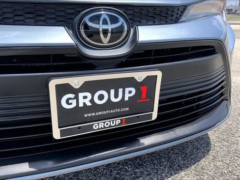 Used 2023 Toyota Corolla LE image 29