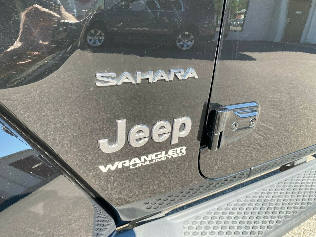 Used 2019 Jeep Wrangler Unlimited Sahara AWD/4WD image 23