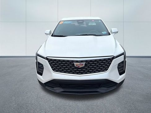 Used 2024 Cadillac XT4 Luxury AWD/4WD image 6