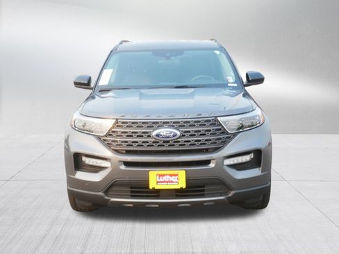 Used 2023 Ford Explorer XLT w/ Equipment Group 202A AWD/4WD image 2