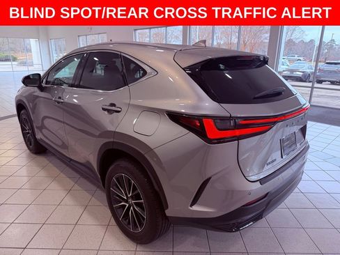 Used 2024 Lexus NX 250 FWD w/ Premium Package image 5