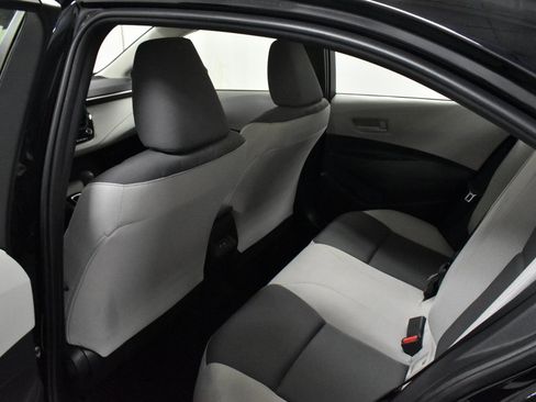 Used 2023 Toyota Corolla LE image 16