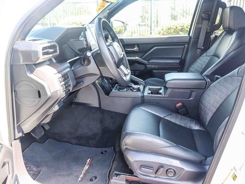 Used 2024 Toyota Tacoma TRD Off-Road w/ TRD Off Road Premium Package AWD/4WD image 22