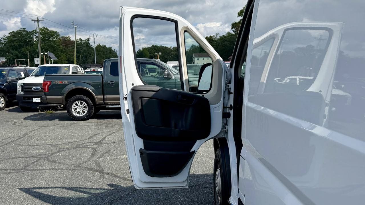Used 2021 RAM ProMaster 2500 w/ Interior LED Lighting Group FWD image 17