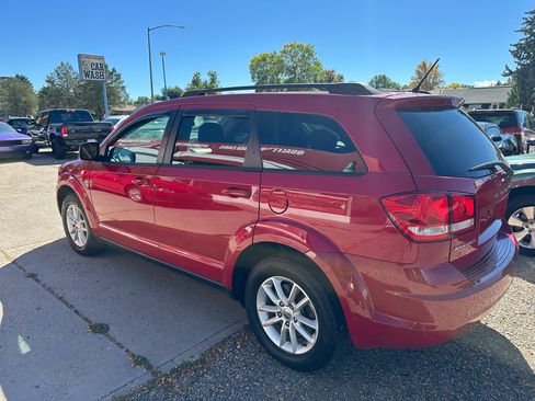 Used 2015 Dodge Journey SXT w/ Flexible Seating Group image 10
