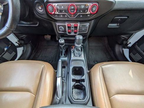 Used 2021 Jeep Wrangler Unlimited Sahara AWD/4WD image 23
