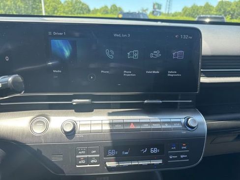 Used 2025 Hyundai Kona SEL AWD/4WD image 13