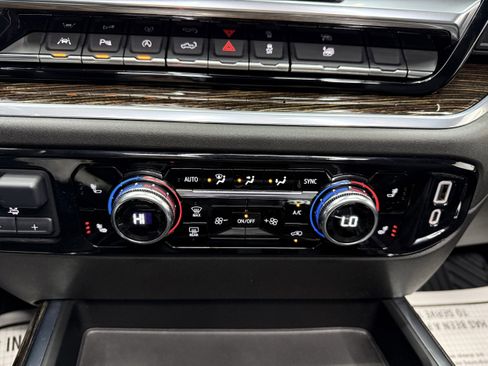 Used 2022 GMC Sierra 1500 Elevation w/ Preferred Package image 20