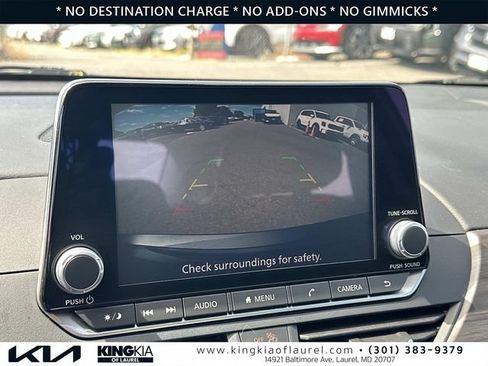 Used 2025 Nissan Altima 2.5 SV FWD image 4
