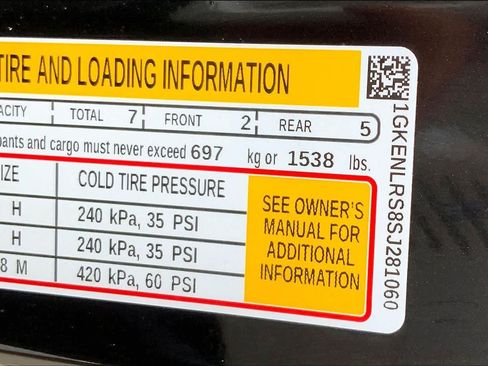 Used 2025 GMC Acadia Denali FWD image 31