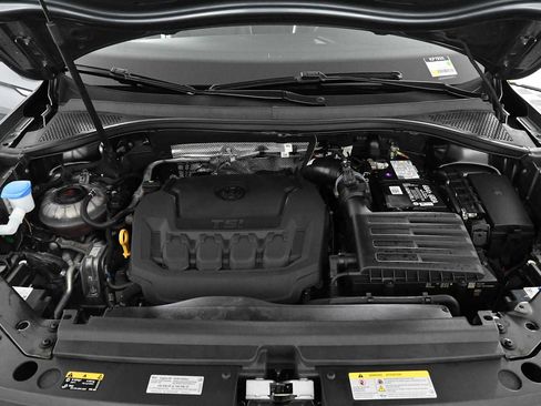 Certified 2022 Volkswagen Tiguan SE w/ Panoramic Sunroof Package FWD image 31