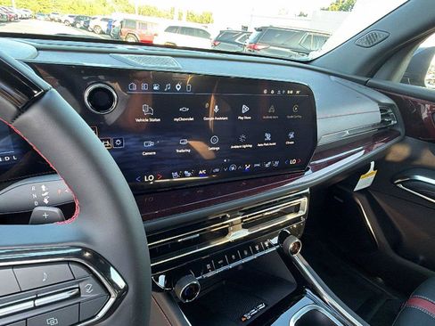 New 2027 Chevrolet Traverse RS w/ LPO, Floor Liner Package FWD image 26