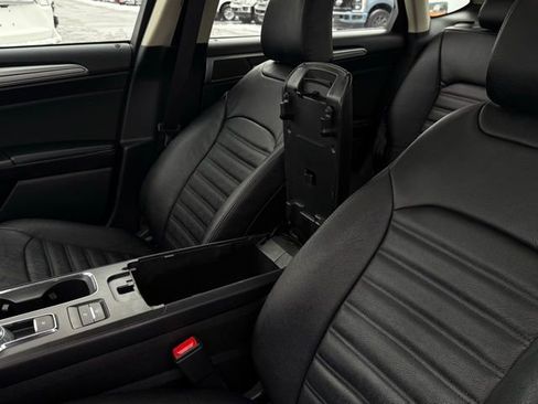 Certified 2020 Ford Fusion SE image 25
