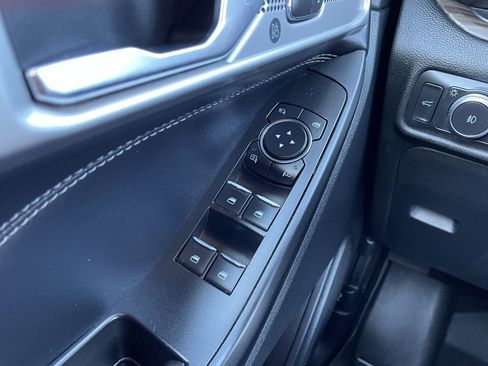 Used 2020 Ford Explorer Limited image 12