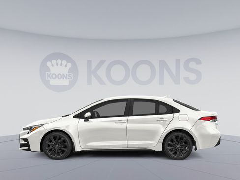 Used 2025 Toyota Corolla SE w/ SE Premium Package FWD image 4