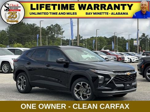 Used 2025 Chevrolet Trax LT w/ LT Convenience Package FWD image 1
