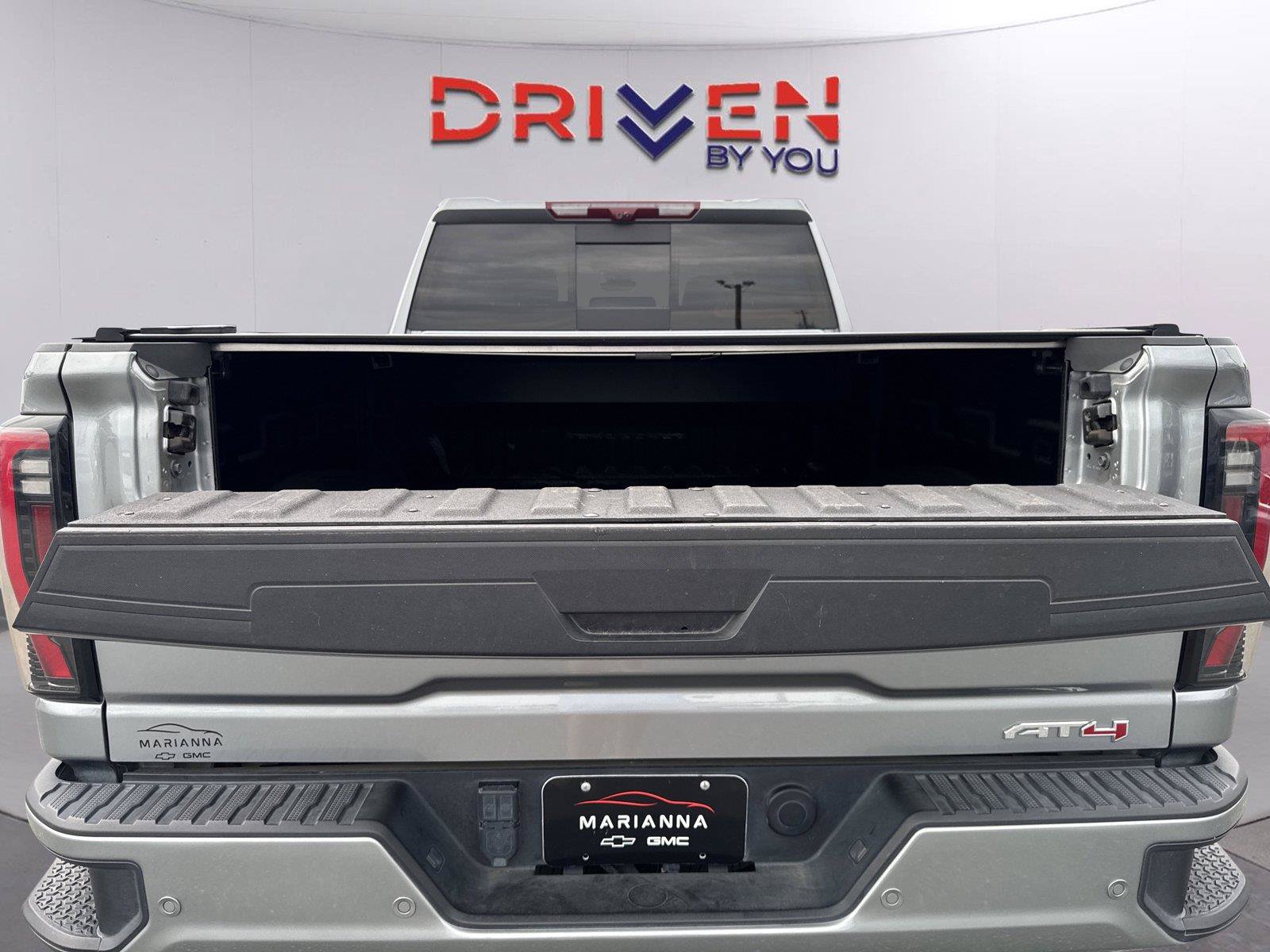 Used 2025 GMC Sierra 2500 AT4 w/ AT4 Premium Plus Package AWD/4WD image 33