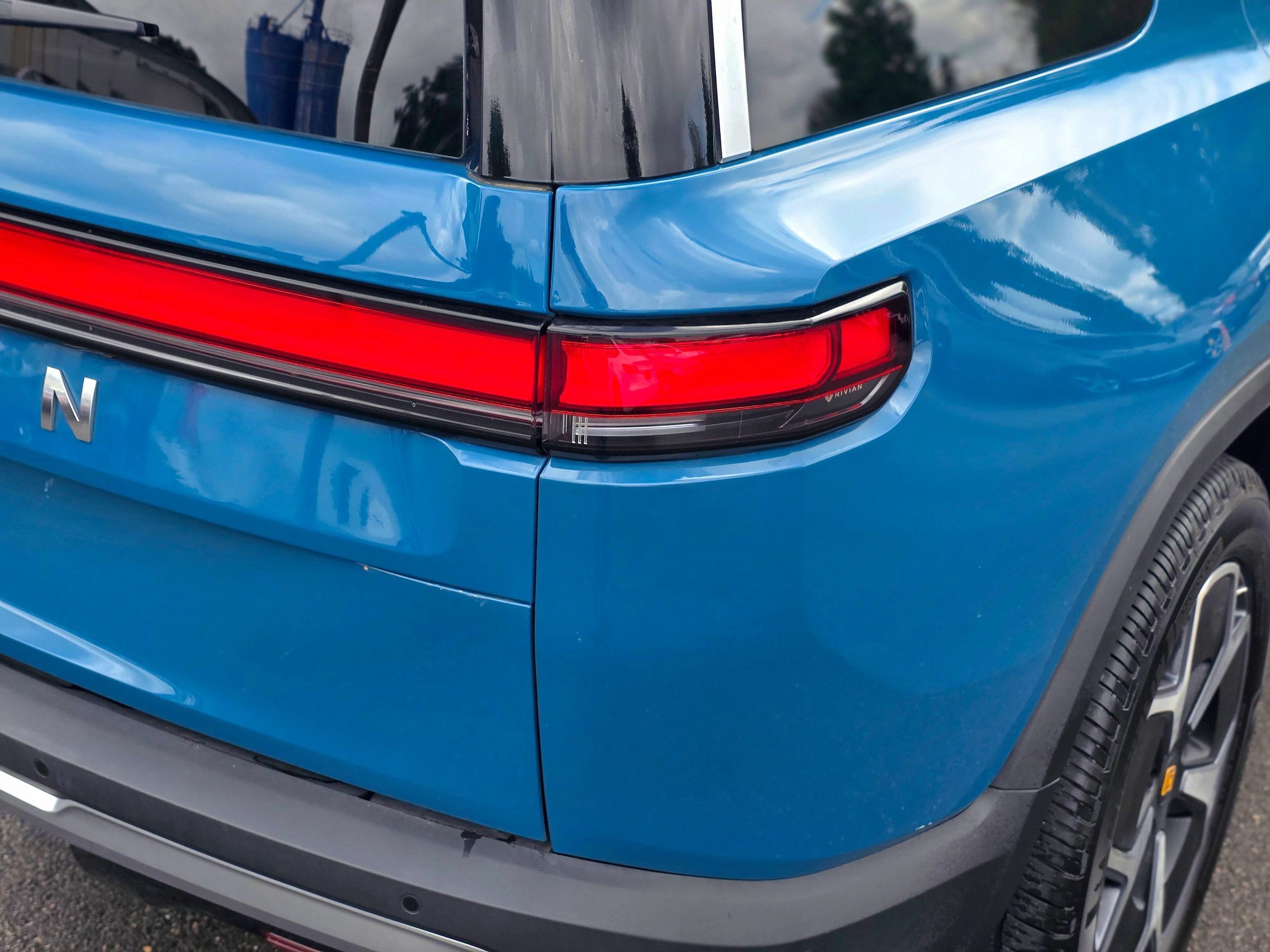 Used 2023 Rivian R1S Adventure Quad AWD/4WD image 13