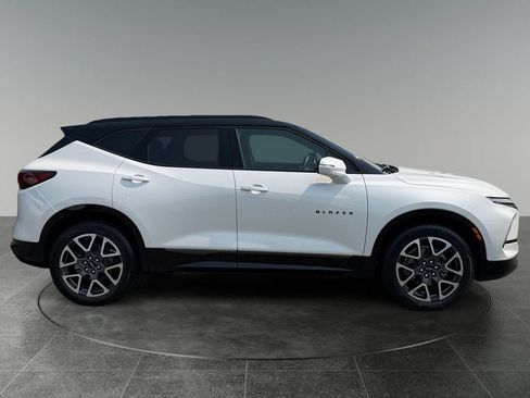 Used 2023 Chevrolet Blazer RS FWD image 9