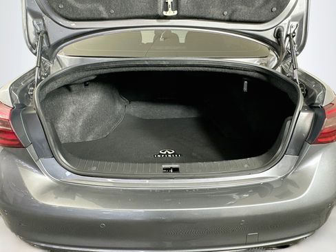 Used 2018 INFINITI Q50 Luxe w/ Essential Package (3.0T Luxe) RWD image 30