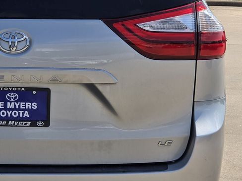 Used 2019 Toyota Sienna LE FWD image 8