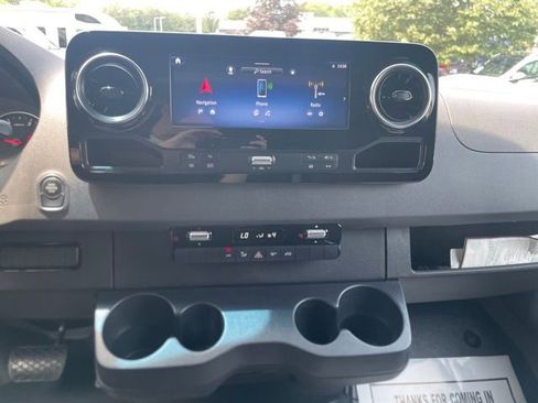 Used 2025 Mercedes-Benz Sprinter 2500 image 29