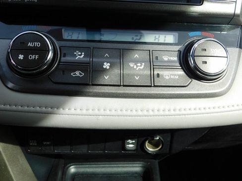 Used 2013 Toyota RAV4 XLE AWD/4WD image 14