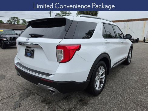 Used 2021 Ford Explorer Limited w/ Equipment Group 301A RWD image 3