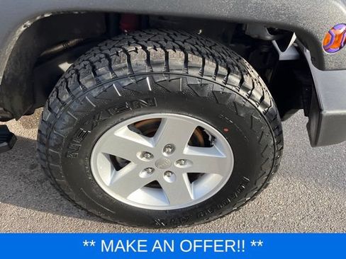 Used 2018 Jeep Wrangler Unlimited Sport S AWD/4WD image 15