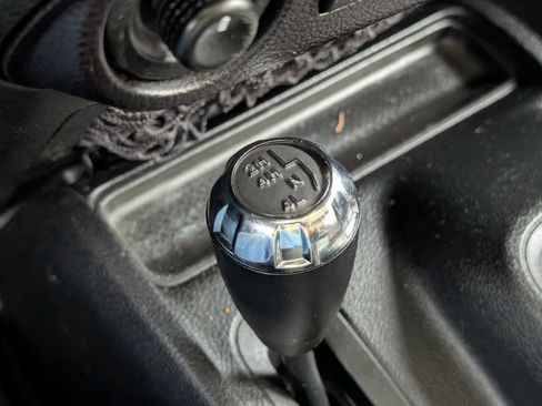 Used 2018 Jeep Wrangler Unlimited Sport S AWD/4WD image 18