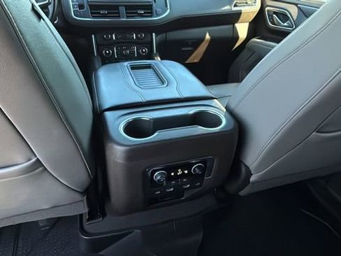 Used 2021 Chevrolet Suburban LT w/ Rear Media and Nav Package image 21