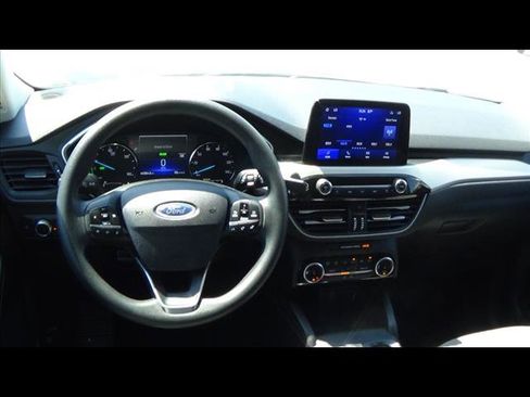 Used 2022 Ford Escape SE image 14