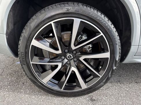 Used 2024 Volvo XC90 B5 Plus image 9