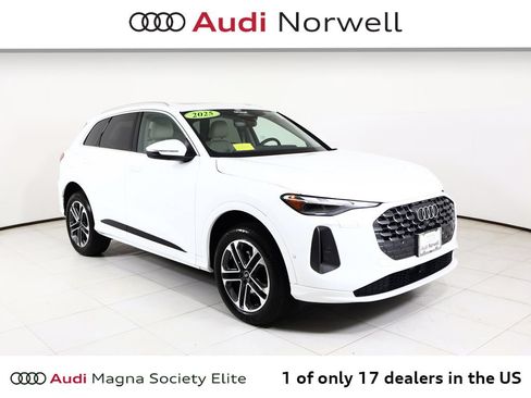 Used 2025 Audi Q5 Premium w/ Convenience Package AWD/4WD image 1