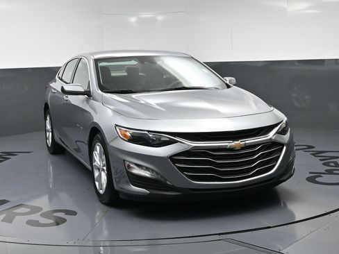 Used 2024 Chevrolet Malibu LT FWD image 3