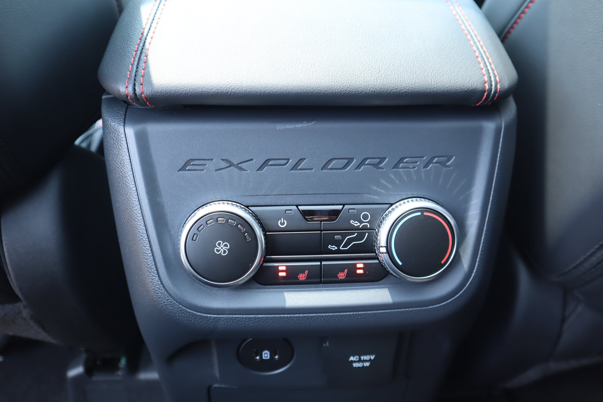 New 2026 Ford Explorer ST-Line w/ ST-Line Street Pack AWD/4WD image 15