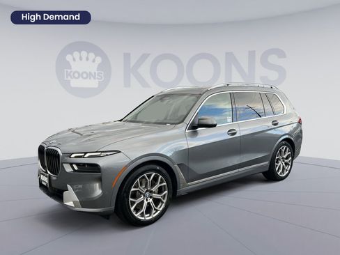 Used 2023 BMW X7 xDrive40i w/ Premium Package image 1