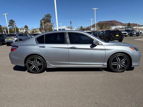 Used 2017 Honda Accord Sport Special Edition image 2