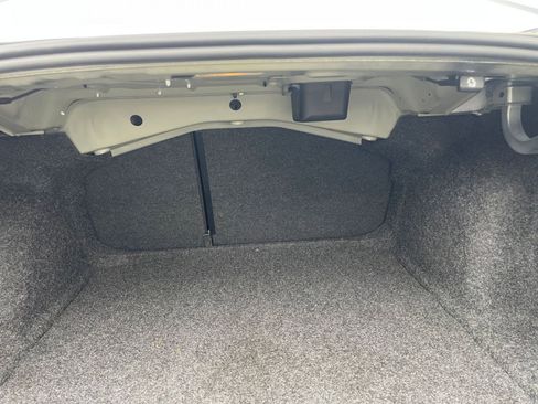 Used 2025 Volkswagen Jetta SE image 32