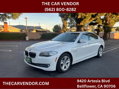 Used 2011 BMW 528i Sedan image 1