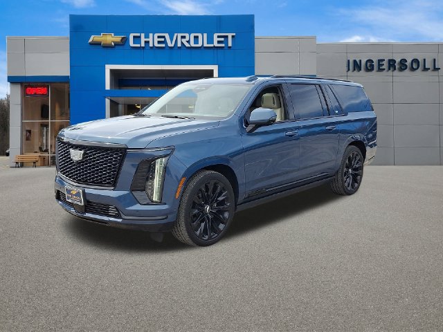 Used 2025 Cadillac Escalade ESV Sport Platinum w/ LPO, ONYX Package AWD/4WD image 39