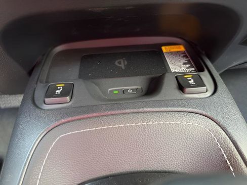 Used 2025 Toyota Corolla XSE FWD image 26