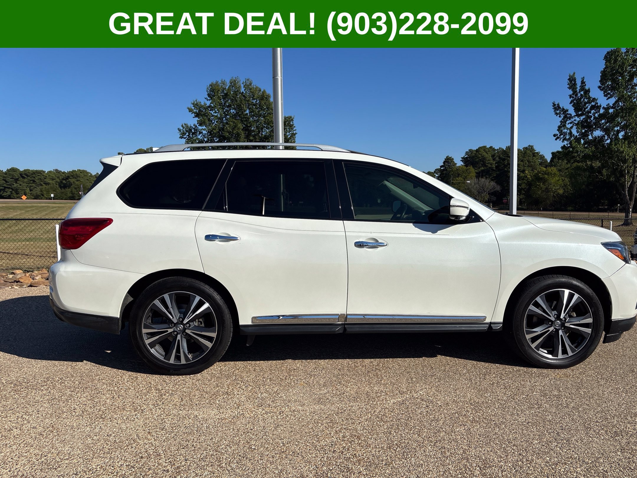 Used 2019 Nissan Pathfinder Platinum FWD image 15