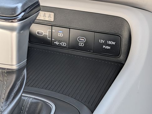Used 2025 Hyundai Kona SEL AWD/4WD image 28