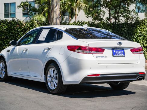 Used 2018 Kia Optima LX FWD image 8