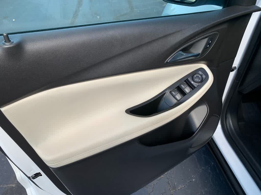 Certified 2024 Buick Encore GX Preferred w/ Comfort Package FWD image 20