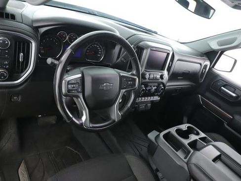 Used 2019 Chevrolet Silverado 1500 RST w/ Convenience Package AWD/4WD image 17